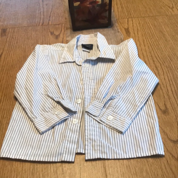 Bundle of 5 toddler boy dress shirts - Picture 2 of 6